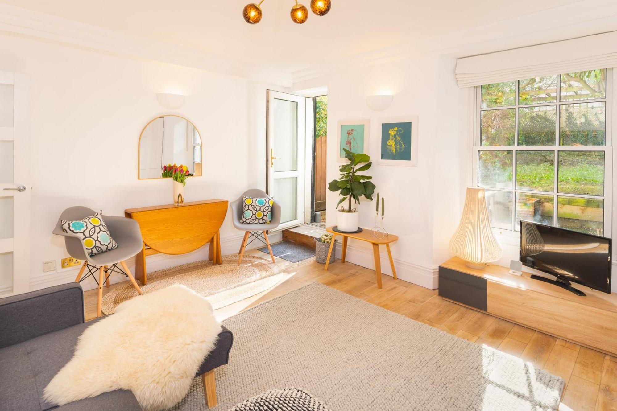 Apartamento Idyllic Clifton Hideaway - Stunning Garden Flat