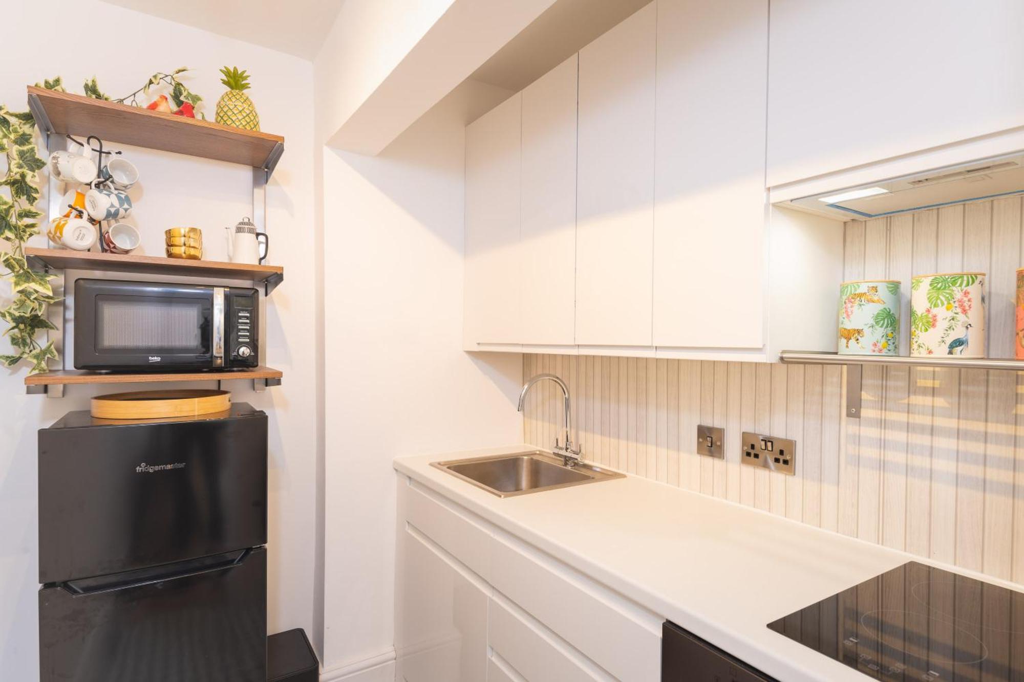 Idyllic Clifton Hideaway - Stunning Garden Flat Apartamento Bristol